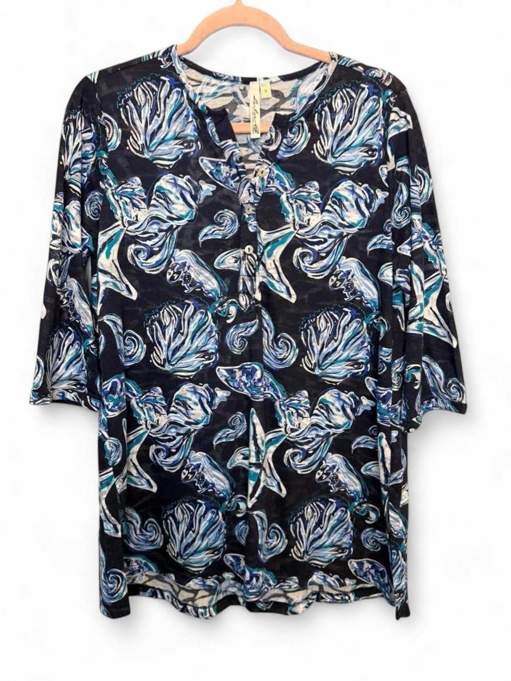 Lulu-B Coastal Seashell Island Getaway Split V Neck Tunic Top Size Small